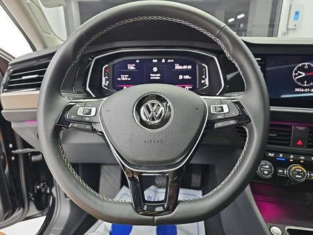 Volkswagen Jetta — photo 09