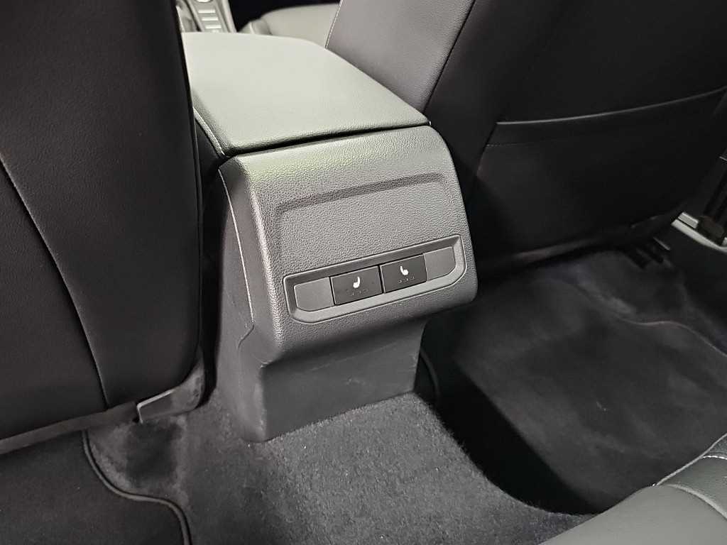 Volkswagen Jetta — photo 13