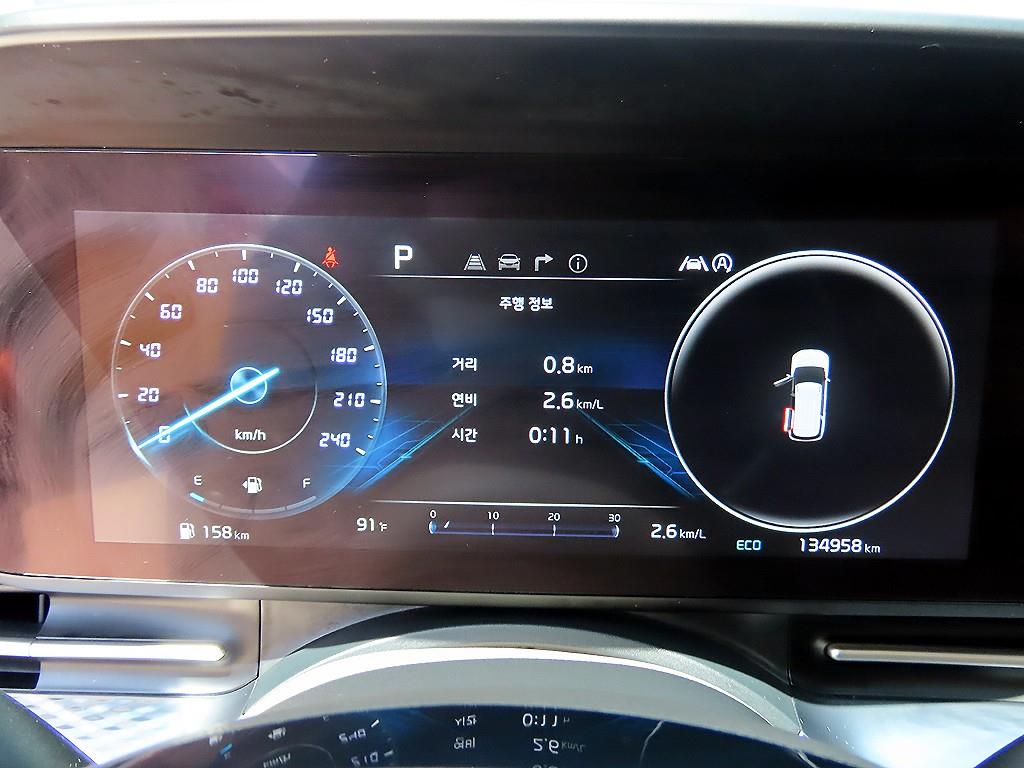 Kia Carnival — photo 09