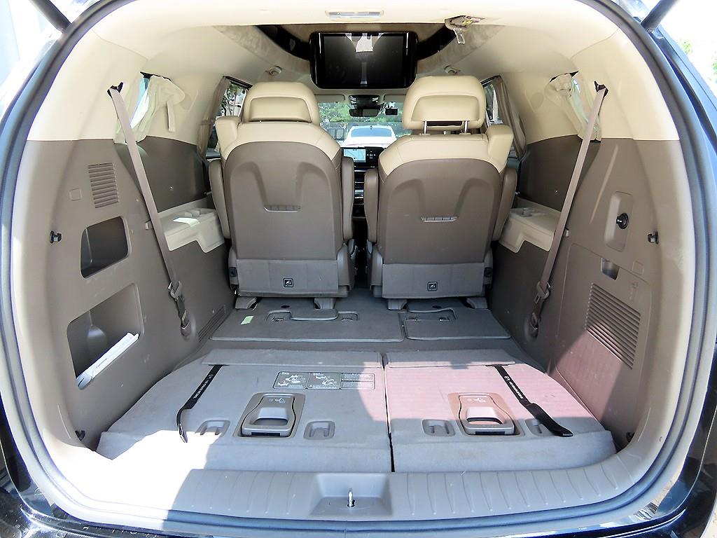 Kia Carnival — photo 16