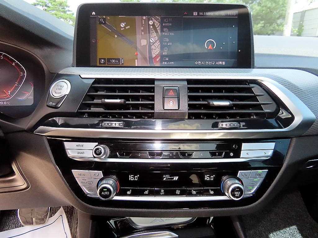 BMW X3 — photo 13