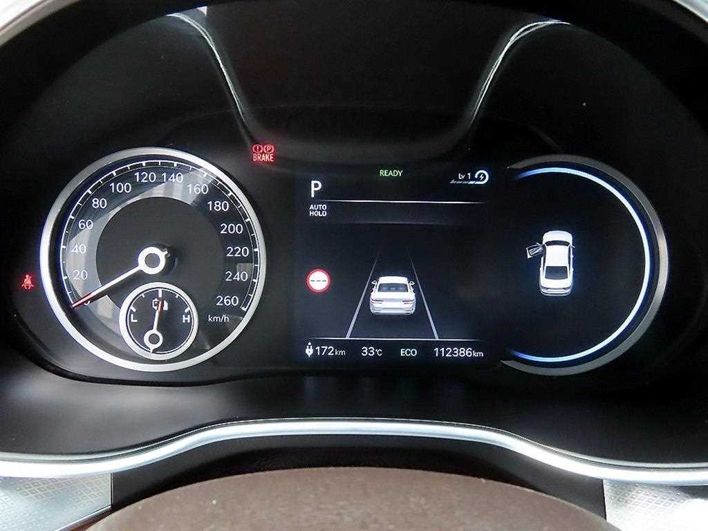 Genesis G80 — photo 09