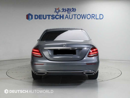 Mercedes-Benz E-Class — photo 04