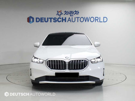 BMW 5-Series — photo 03