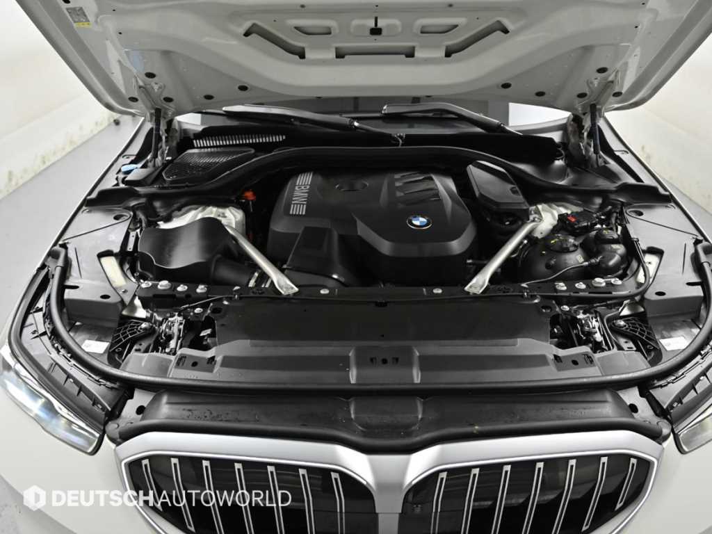 BMW 5-Series — photo 06