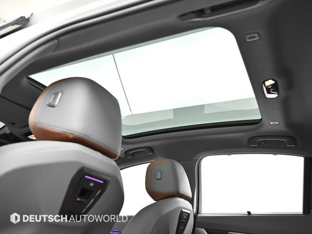 BMW 5-Series — photo 18