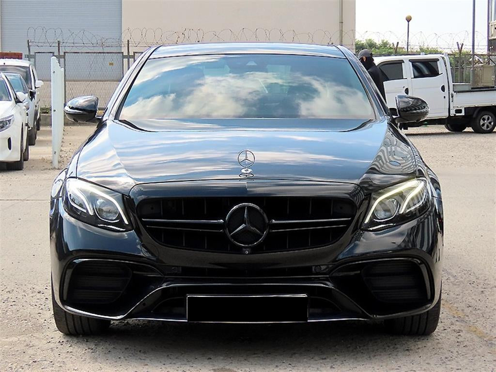 Mercedes-Benz E-Class — photo 01
