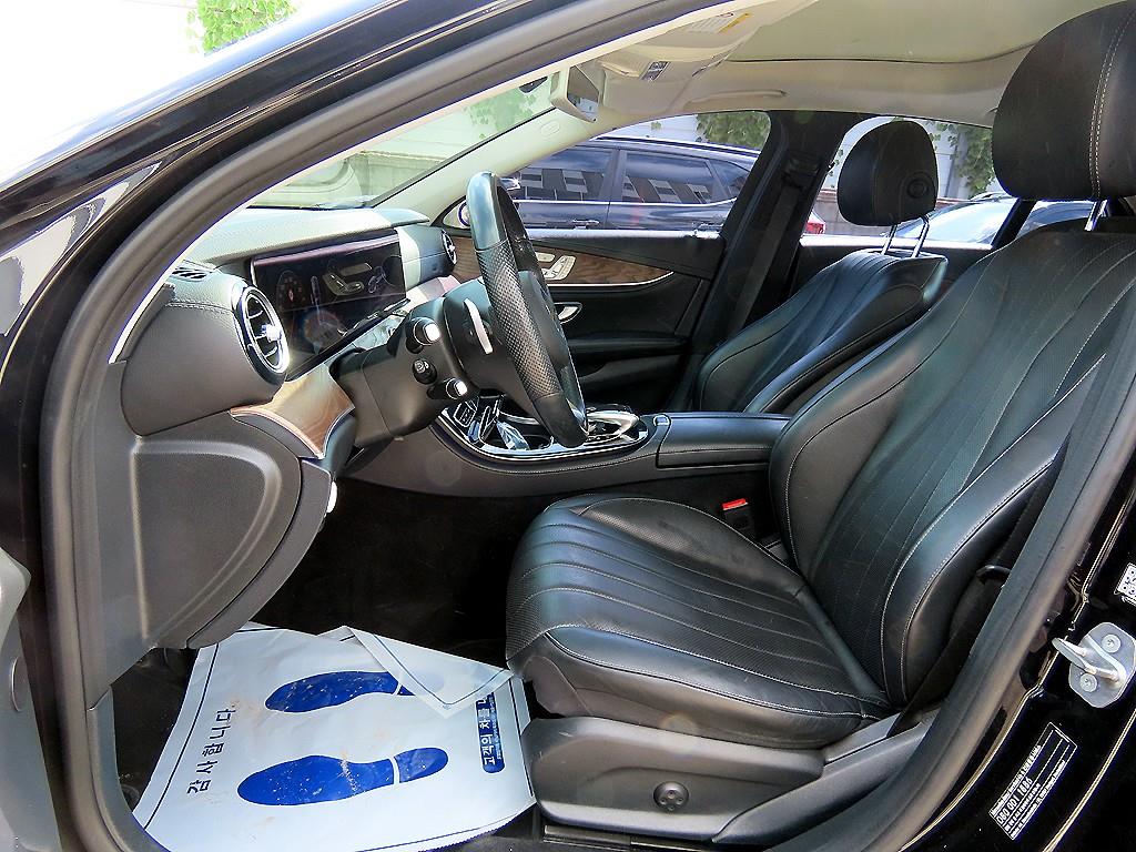 Mercedes-Benz E-Class — photo 05