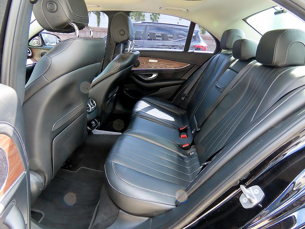 Mercedes-Benz E-Class — photo 06