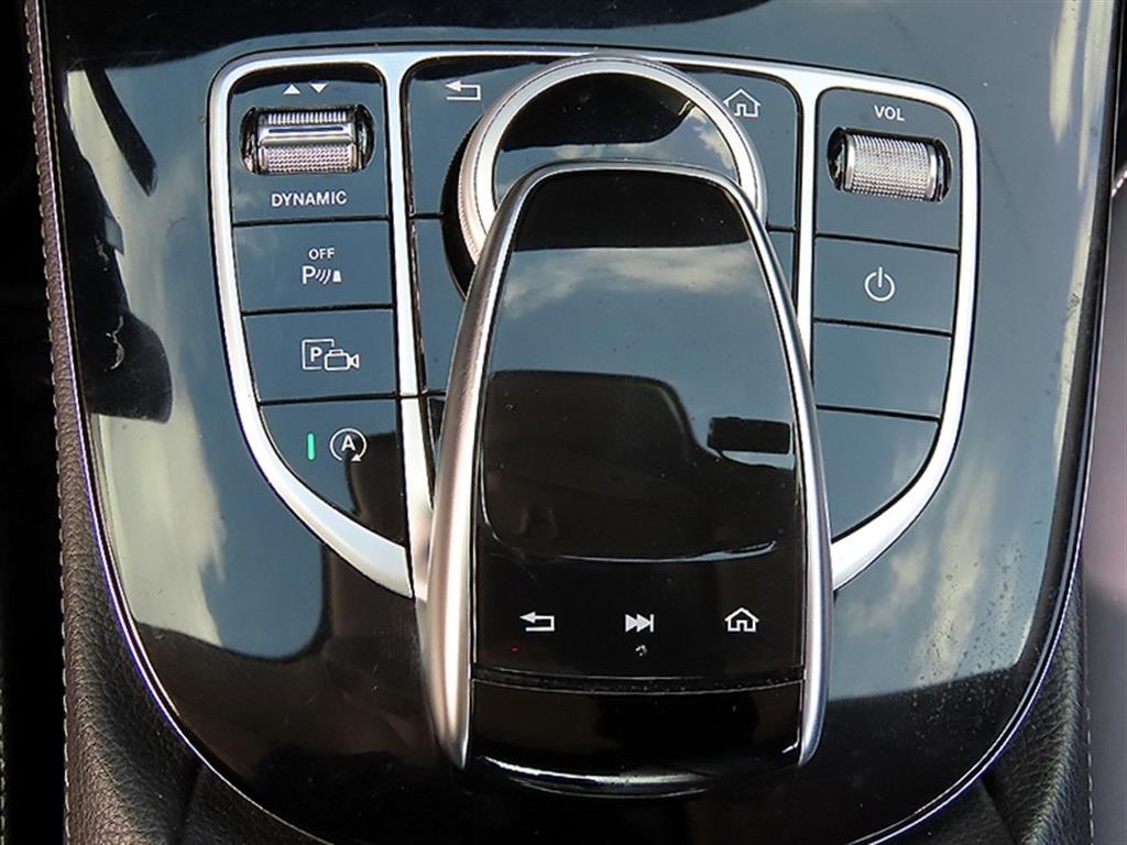 Mercedes-Benz E-Class — photo 13