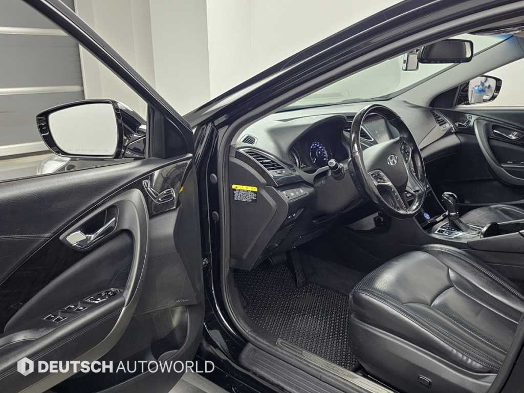 Hyundai Grandeur — photo 11