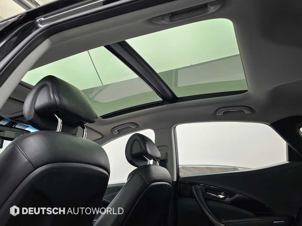 Hyundai Grandeur — photo 18