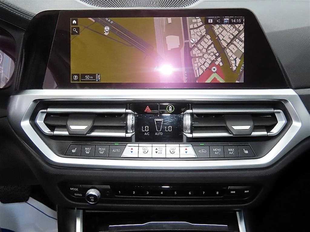 BMW 3-Series — photo 14
