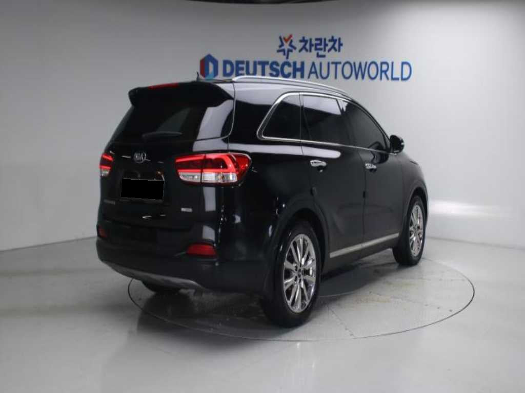 Kia Sorento — photo 03