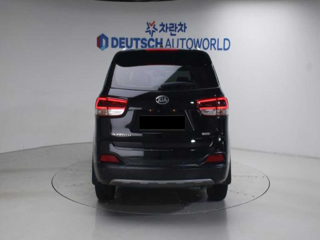 Kia Sorento — photo 04