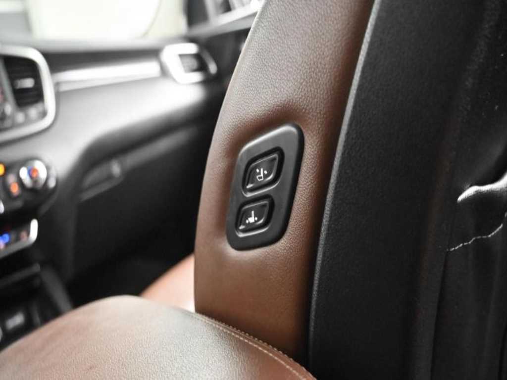 Kia Sorento — photo 08