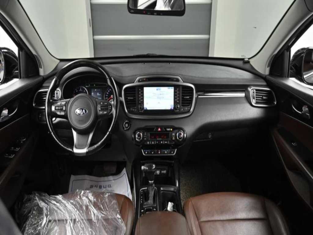 Kia Sorento — photo 13
