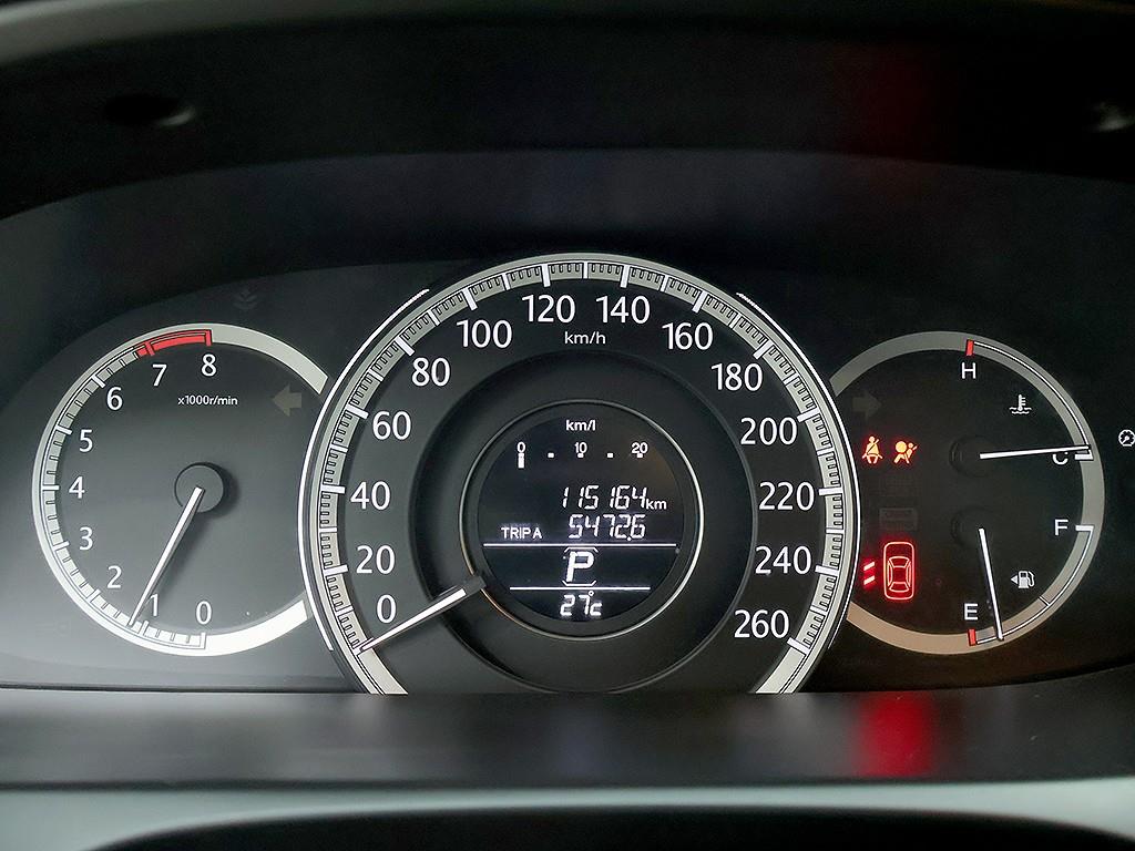 Honda Accord — photo 06