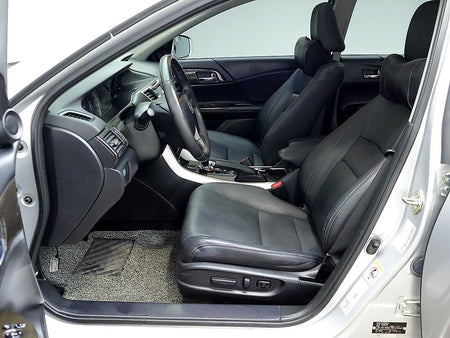 Honda Accord — photo 11