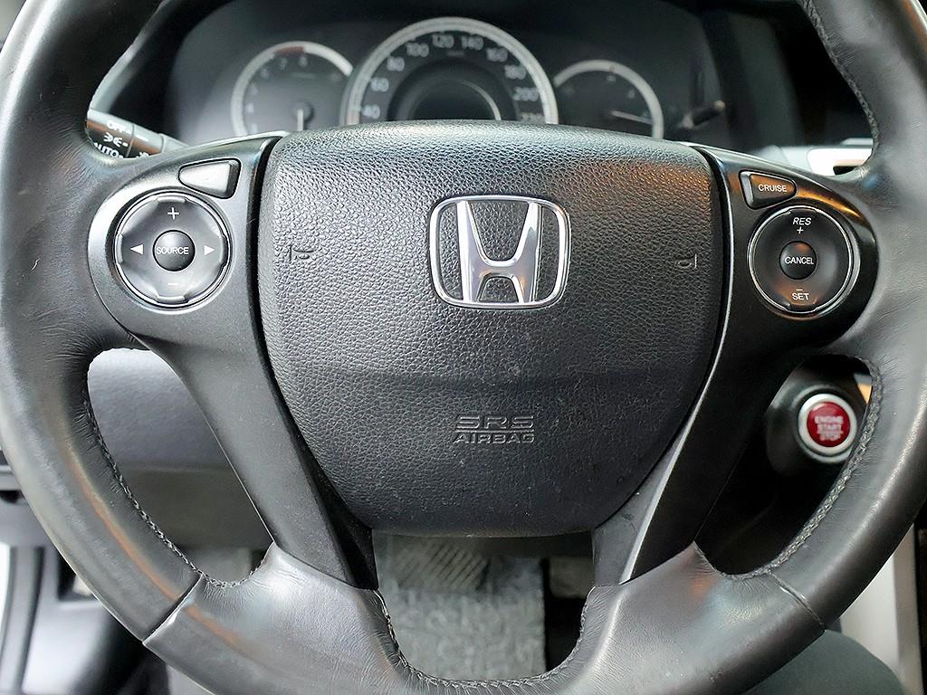Honda Accord — photo 16