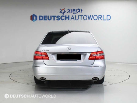 Mercedes-Benz E-Class — photo 04