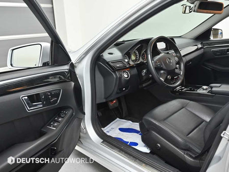 Mercedes-Benz E-Class — photo 11