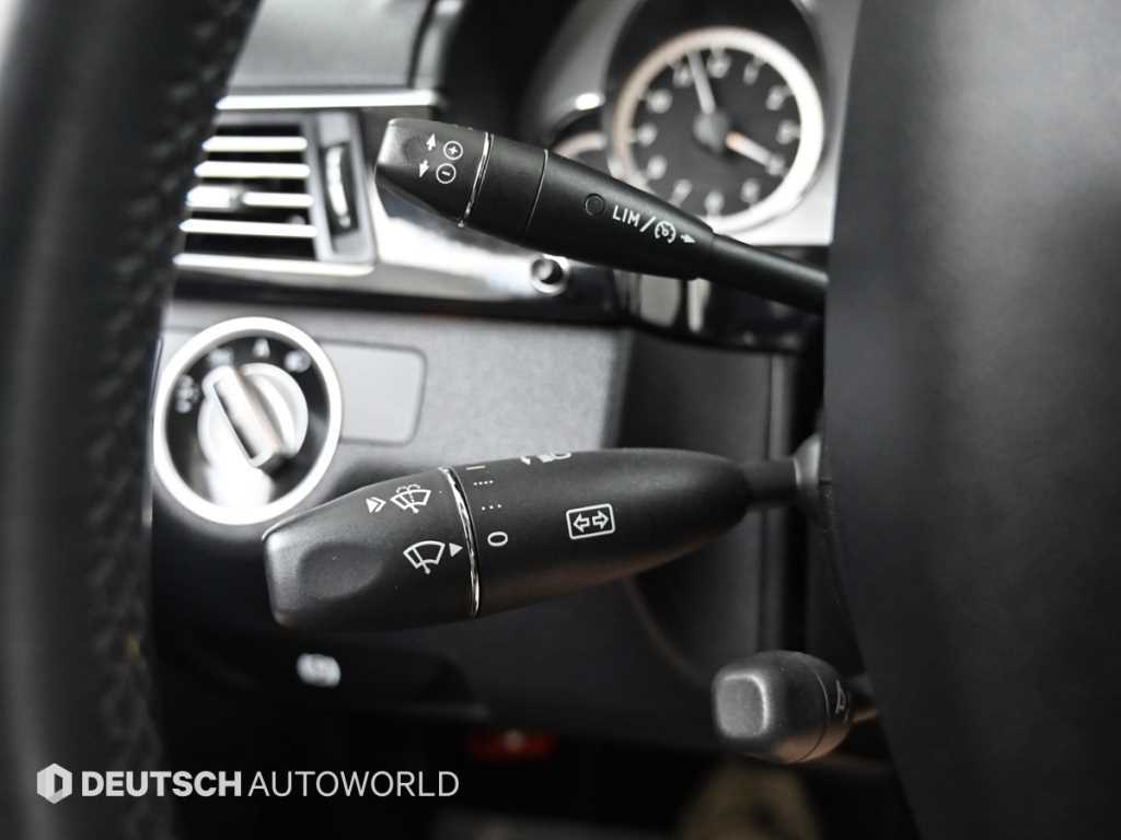 Mercedes-Benz E-Class — photo 17