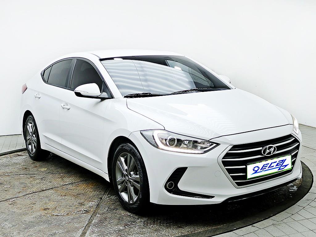 Hyundai Avante — photo 02