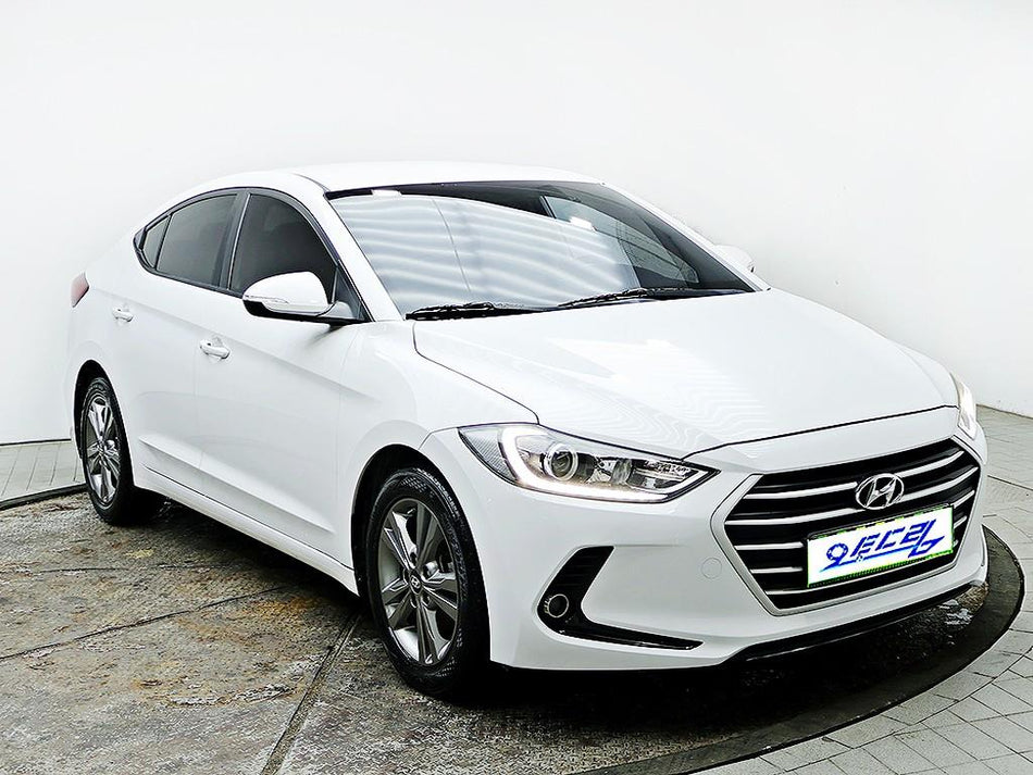 Hyundai Avante — photo 02