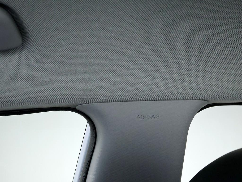 Hyundai Avante — photo 17