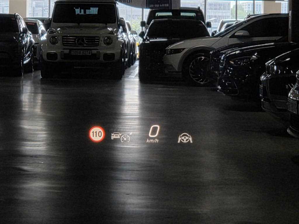 Mercedes-Benz C-Class — photo 11