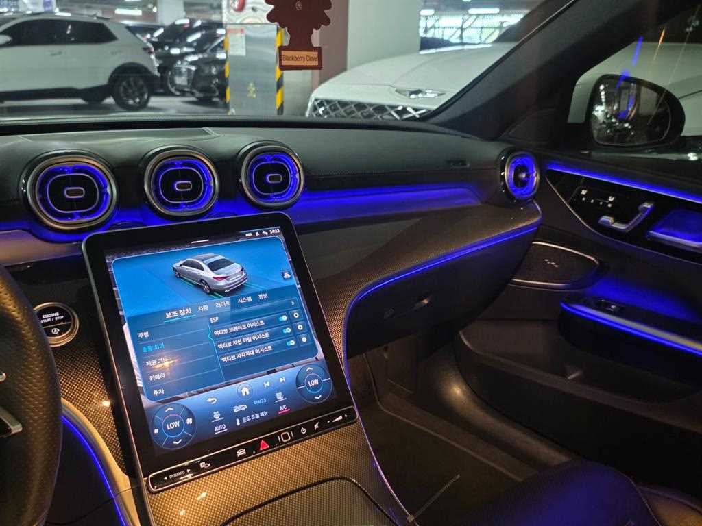 Mercedes-Benz C-Class — photo 15