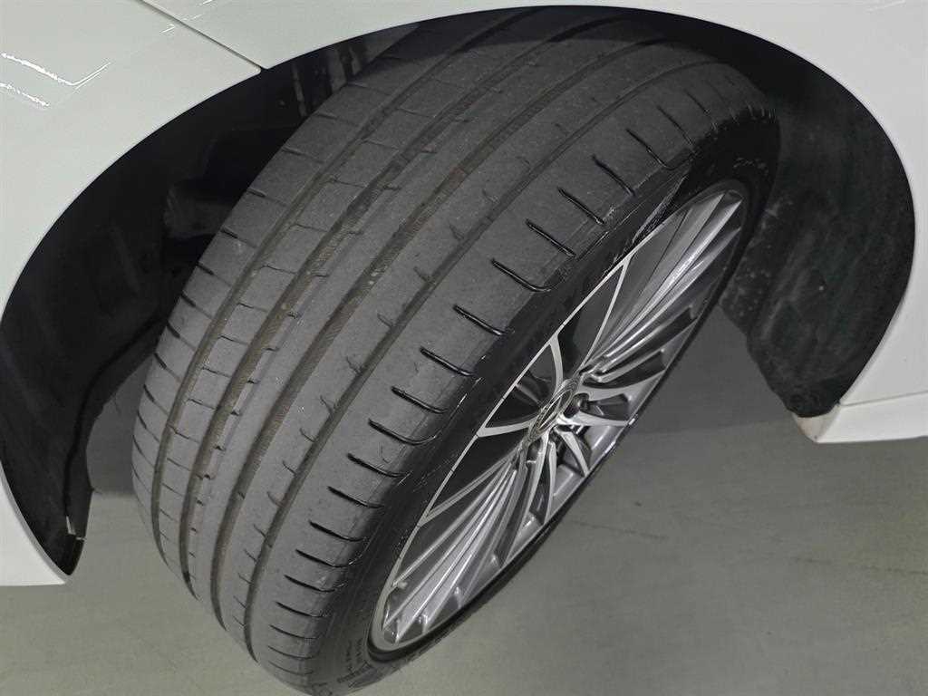 Mercedes-Benz C-Class — photo 20