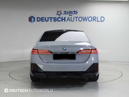 BMW 5-Series — photo 02