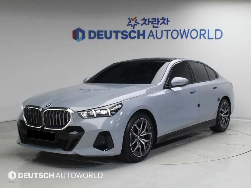 BMW 5-Series — photo 03