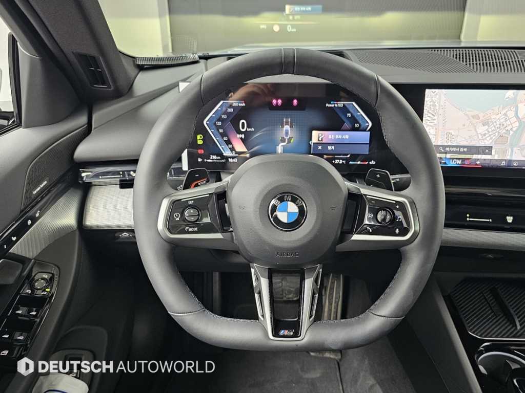 BMW 5-Series — photo 13