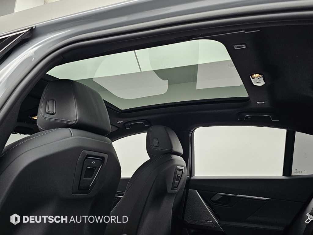 BMW 5-Series — photo 18