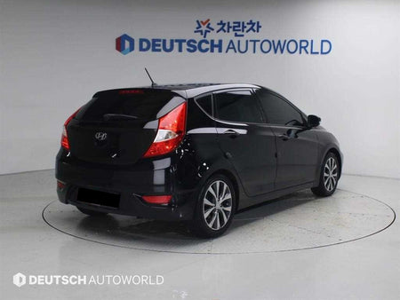 Hyundai Accent — photo 02