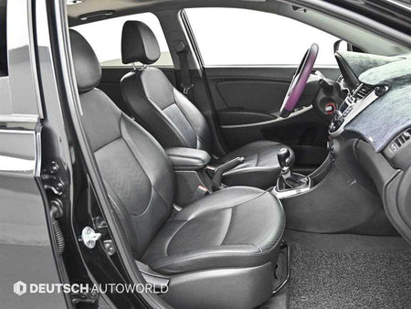 Hyundai Accent — photo 10