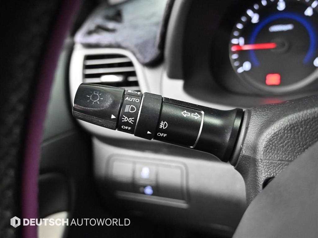 Hyundai Accent — photo 16