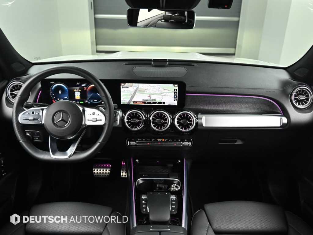 Mercedes-Benz EQB — photo 07