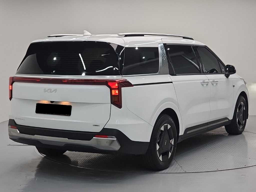 Kia Carnival — photo 04