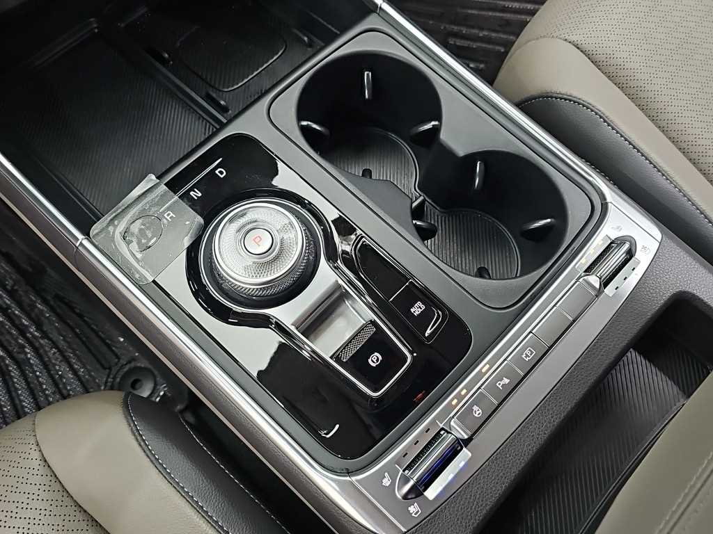 Kia Carnival — photo 08