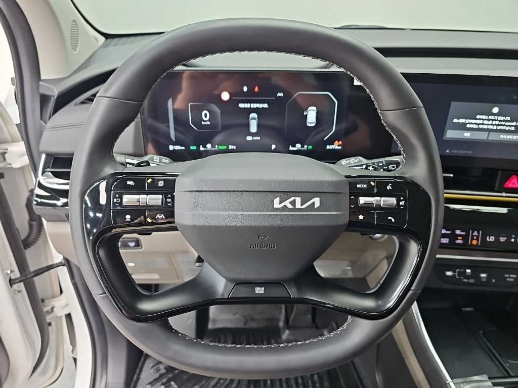 Kia Carnival — photo 09