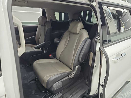Kia Carnival — photo 12