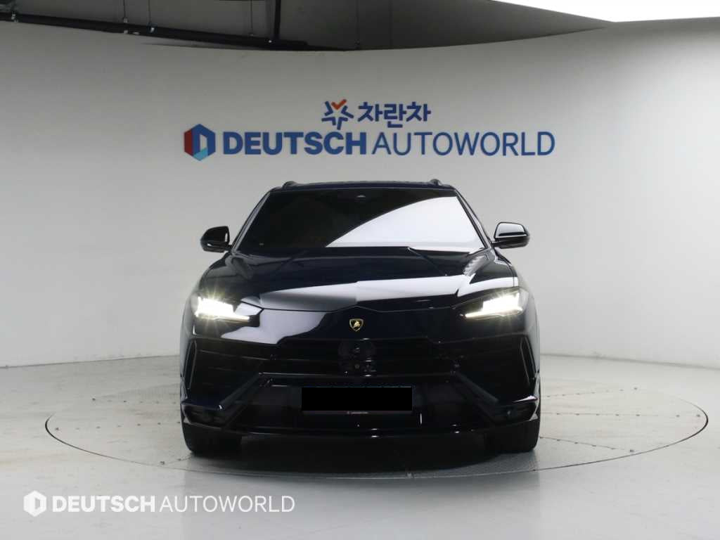 Lamborghini Urus — photo 03