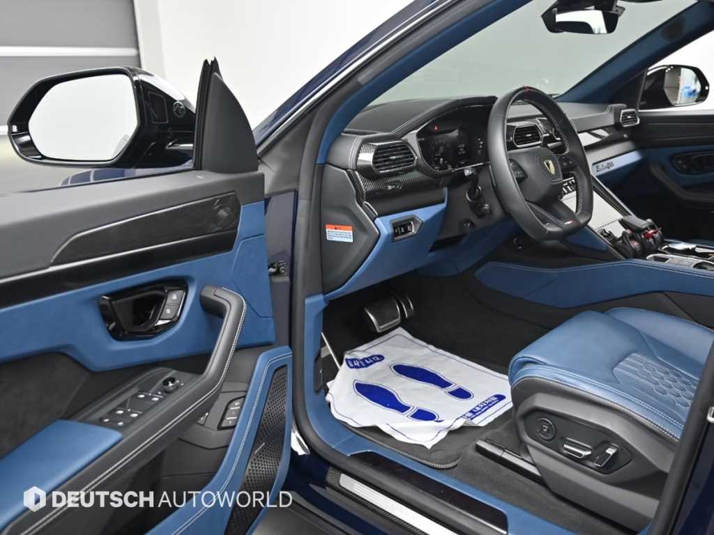 Lamborghini Urus — photo 11