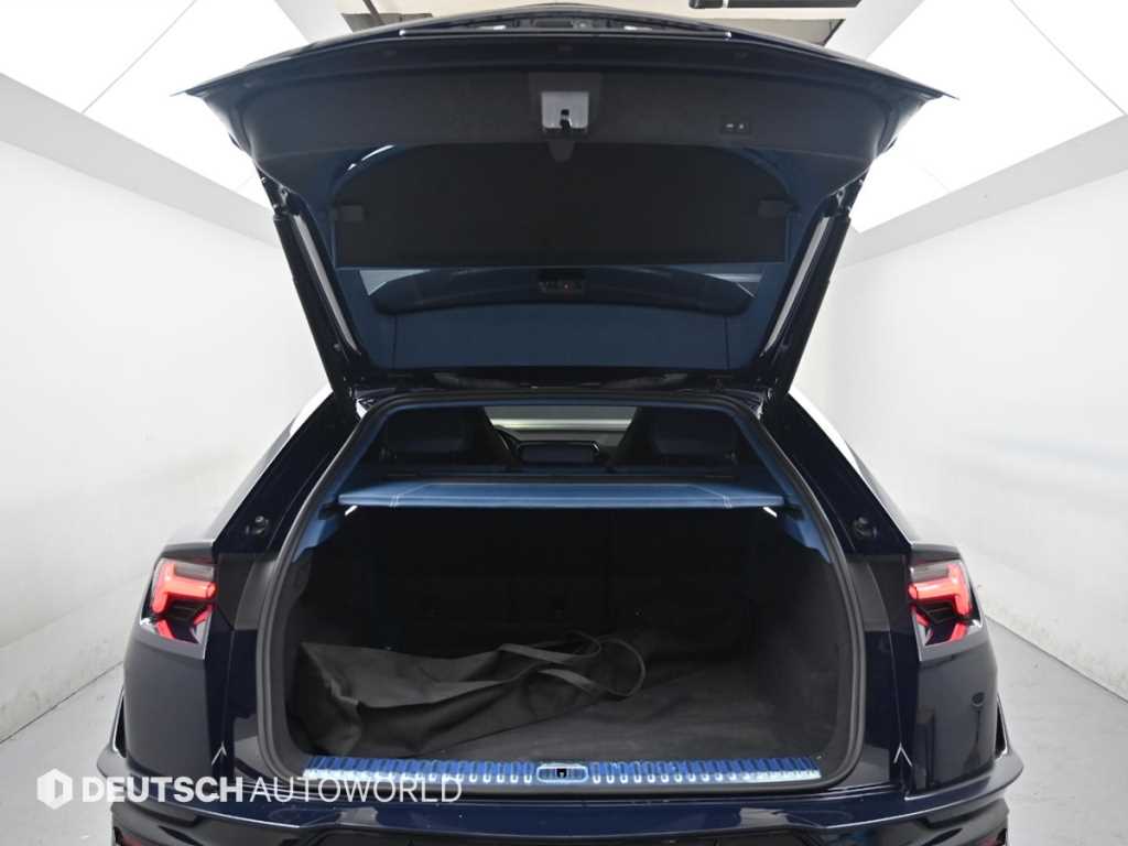 Lamborghini Urus — photo 19