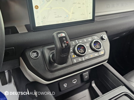 Land Rover Defender — photo 09
