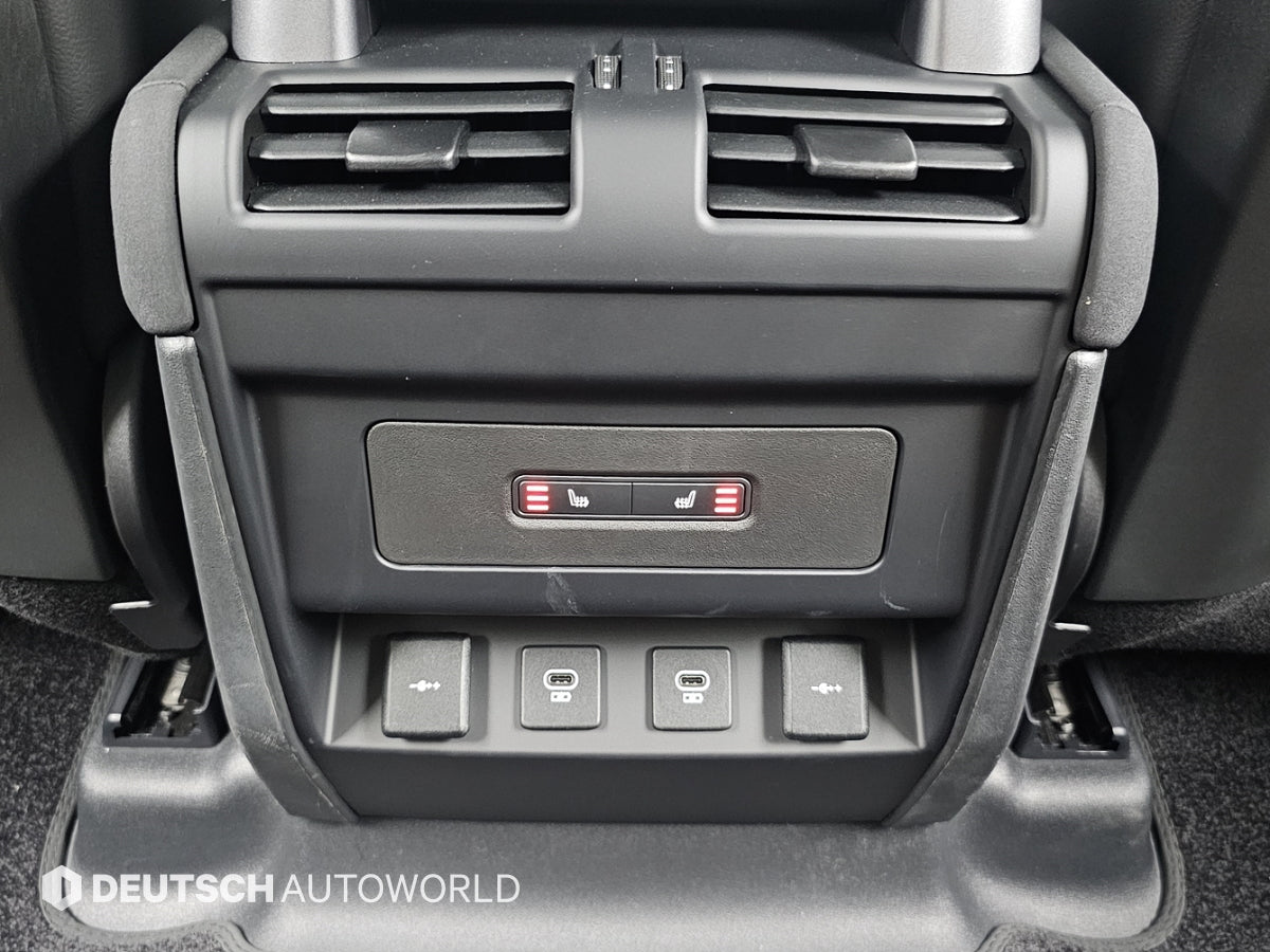 Land Rover Defender — photo 16